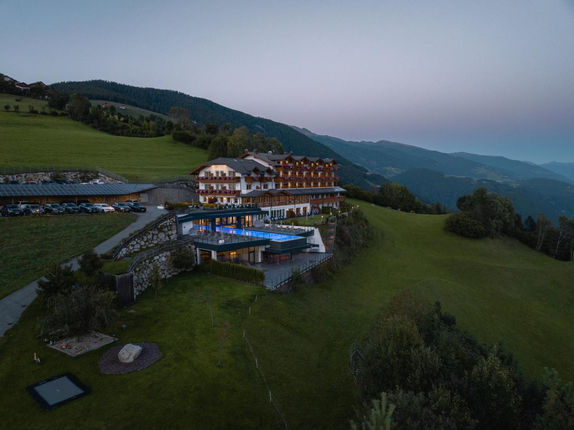 Panoramahotel Huberhof Maranza Εξωτερικό φωτογραφία